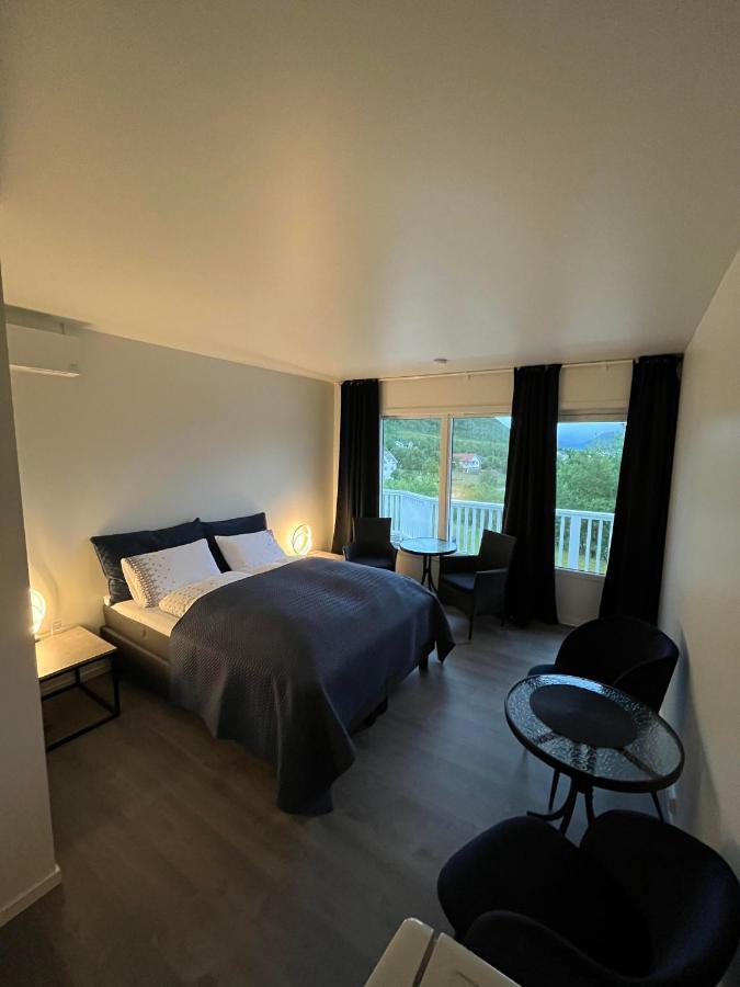 Senja Living Aparthotel Stonglandseidet Bagian luar foto