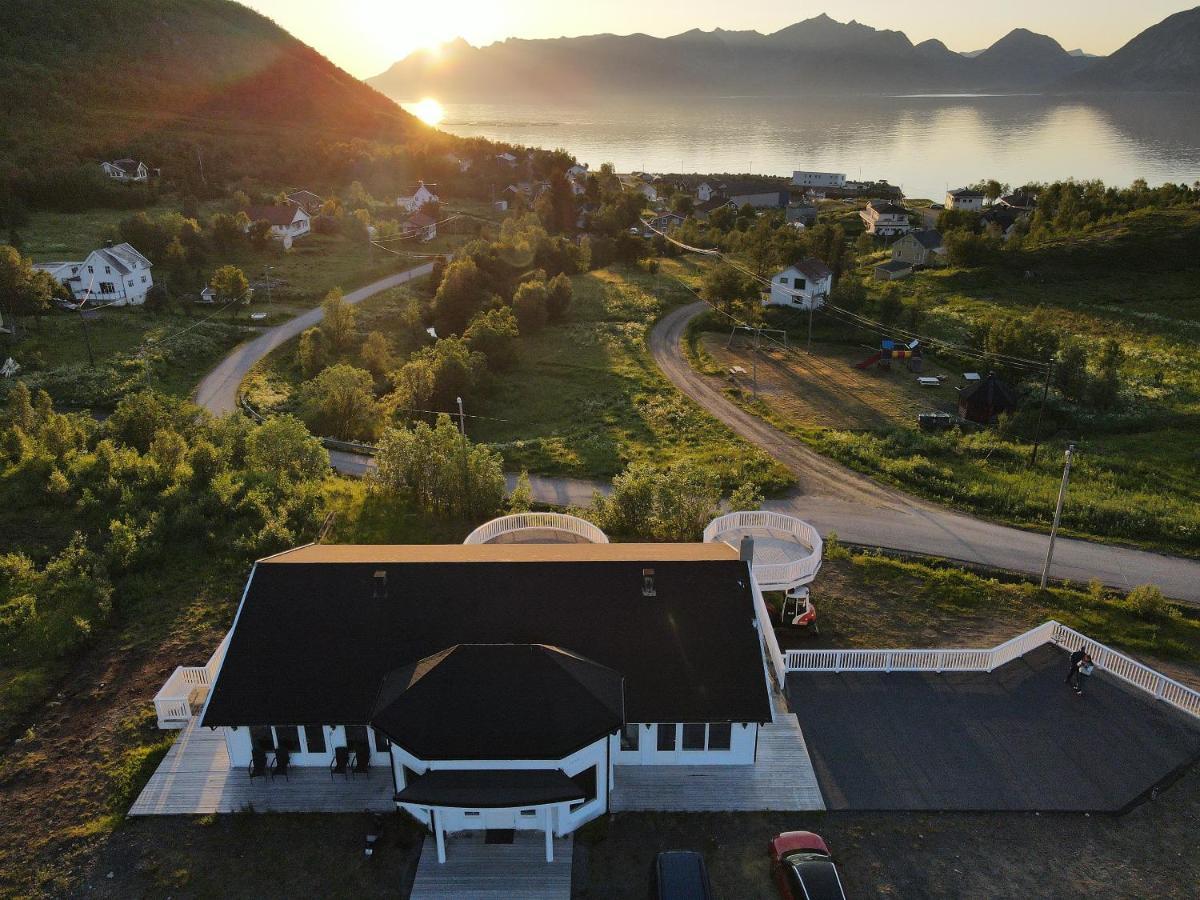 Senja Living Aparthotel Stonglandseidet Bagian luar foto