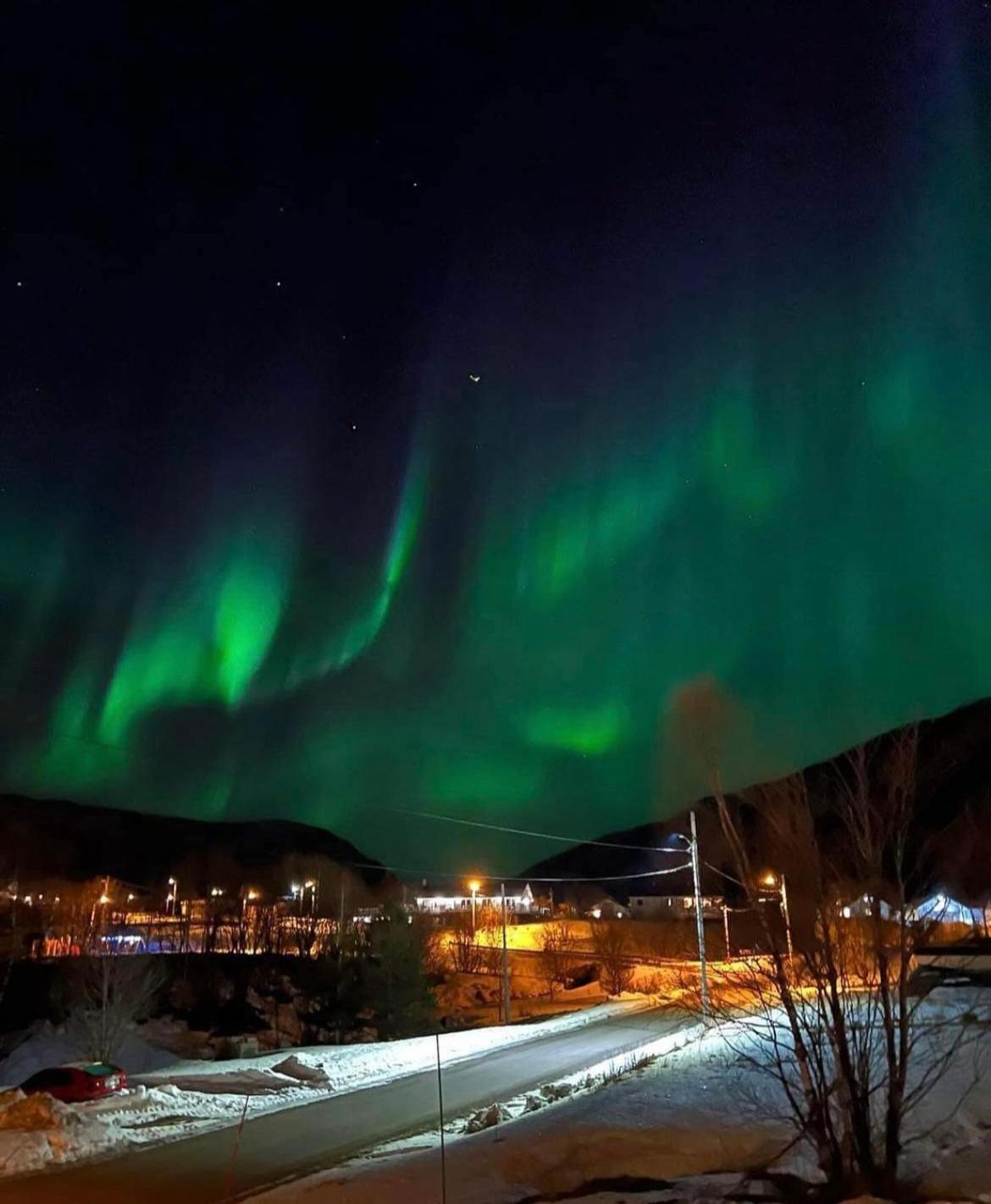 Senja Living Aparthotel Stonglandseidet Bagian luar foto
